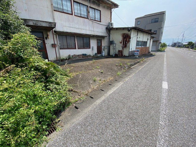 下真桑121-6_北側道路_